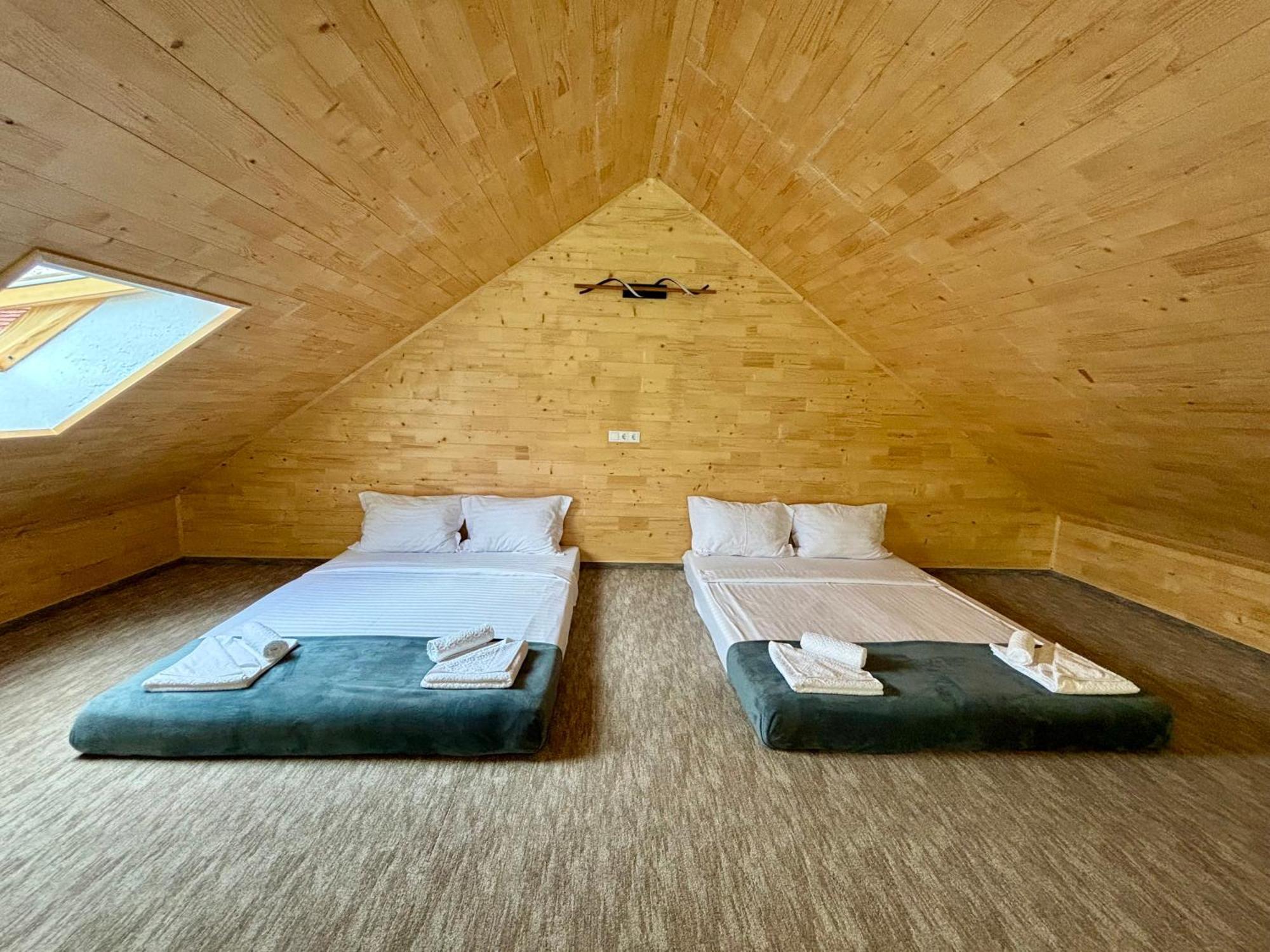 Villa Casa Tinca 2 Izvoru Mureşului Esterno foto